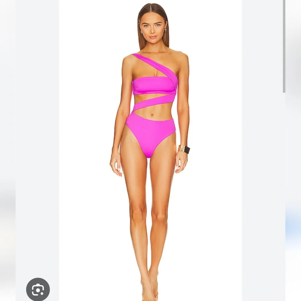 Agua Bendita One Piece Swimsuit - Picture 8 of 9